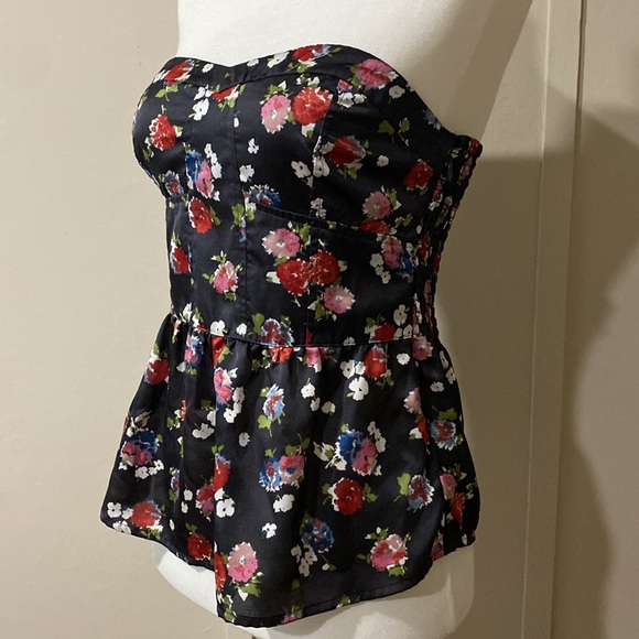 NWOT American Eagle Outfitters Navy Blue Floral Strapless Peplum Top, Size Small - Picture 3 of 8